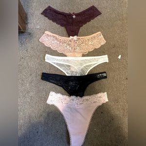 5 brand new womens lace thongs! :)